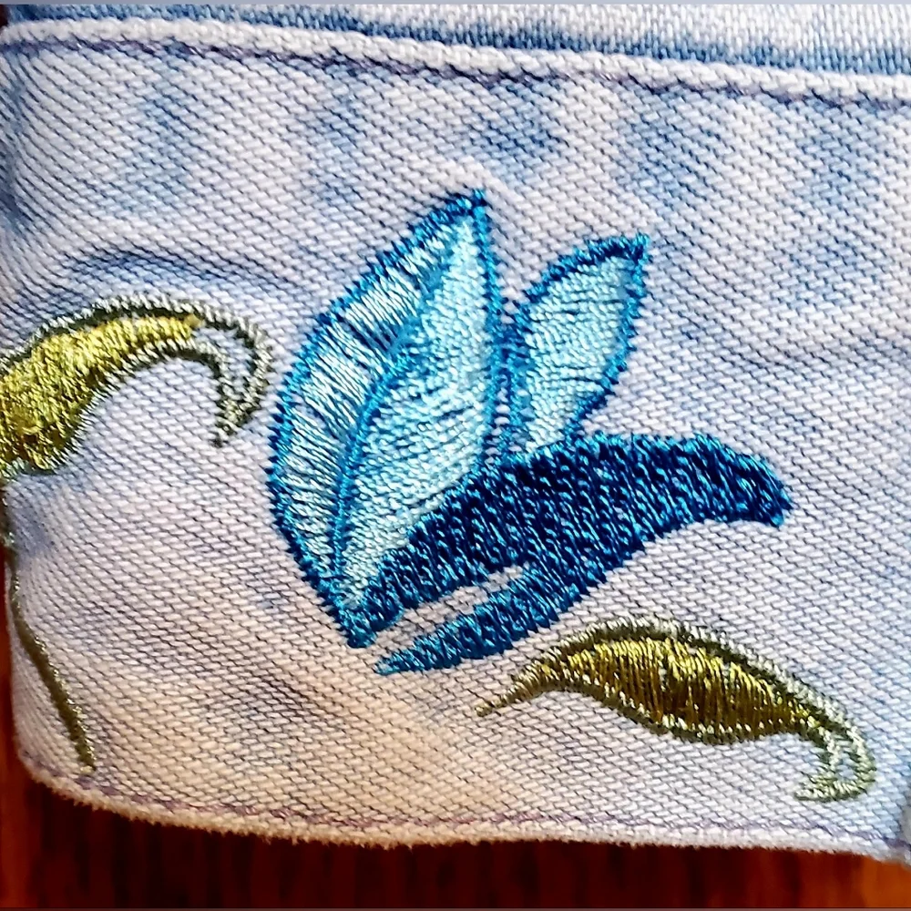Coldwater Creek Light Blue Cotton Shirt/Shacket w/ Pretty Floral Embroidery Sz L - Picture 7 of 10